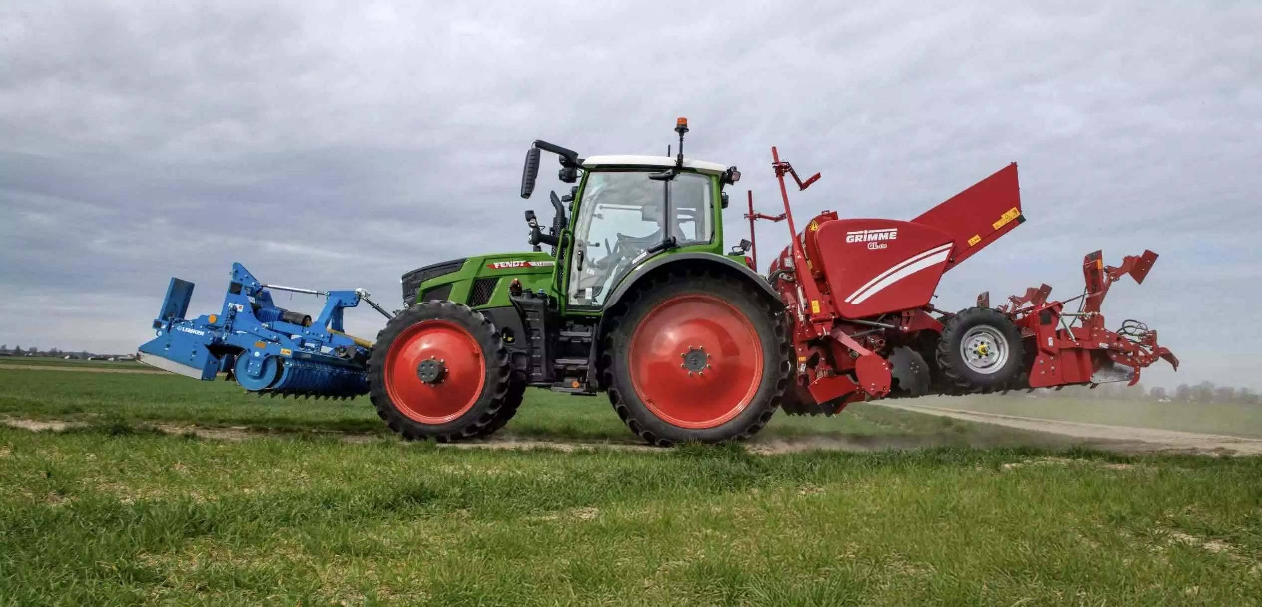 La charge utile peut atteindre 4,9 t pour un PTAC de 11,75 t
