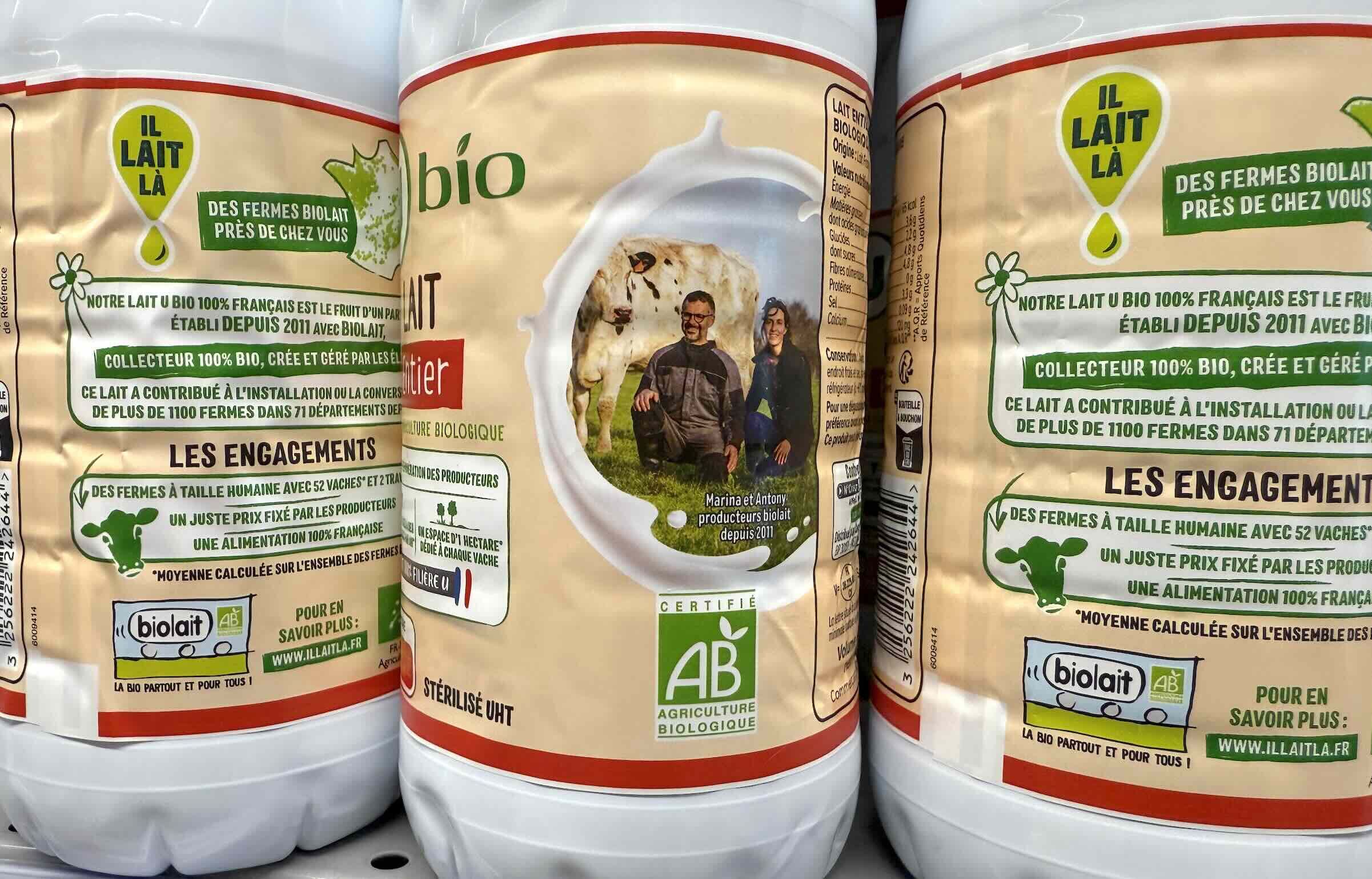 Environ 15% du lait collecté est embouteillé sous marque de distributeur, assortie du repère « Il lait là » © R. Lecocq