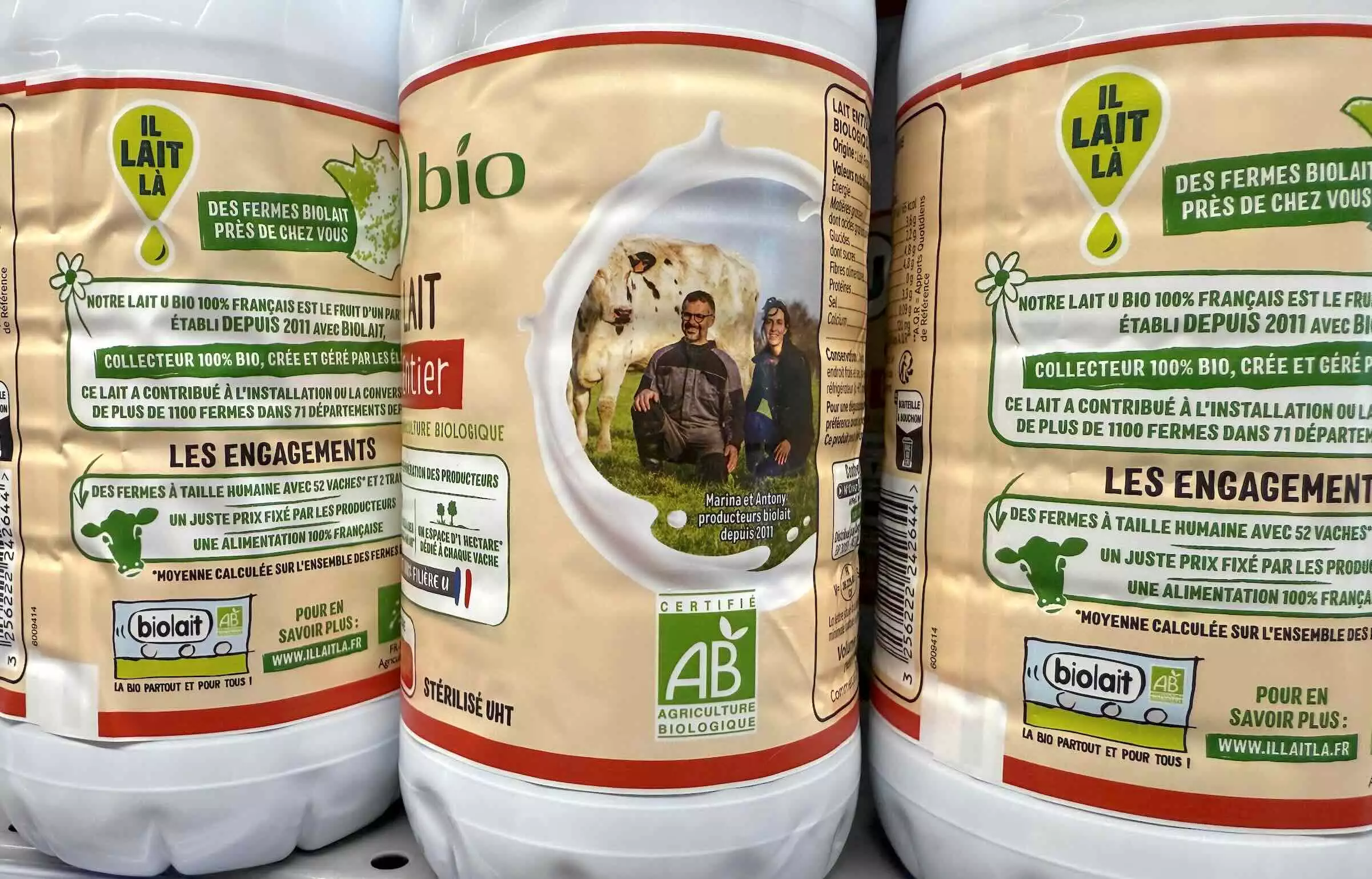 Environ 15% du lait collecté est embouteillé sous marque de distributeur, assortie du repère « Il lait là » © R. Lecocq