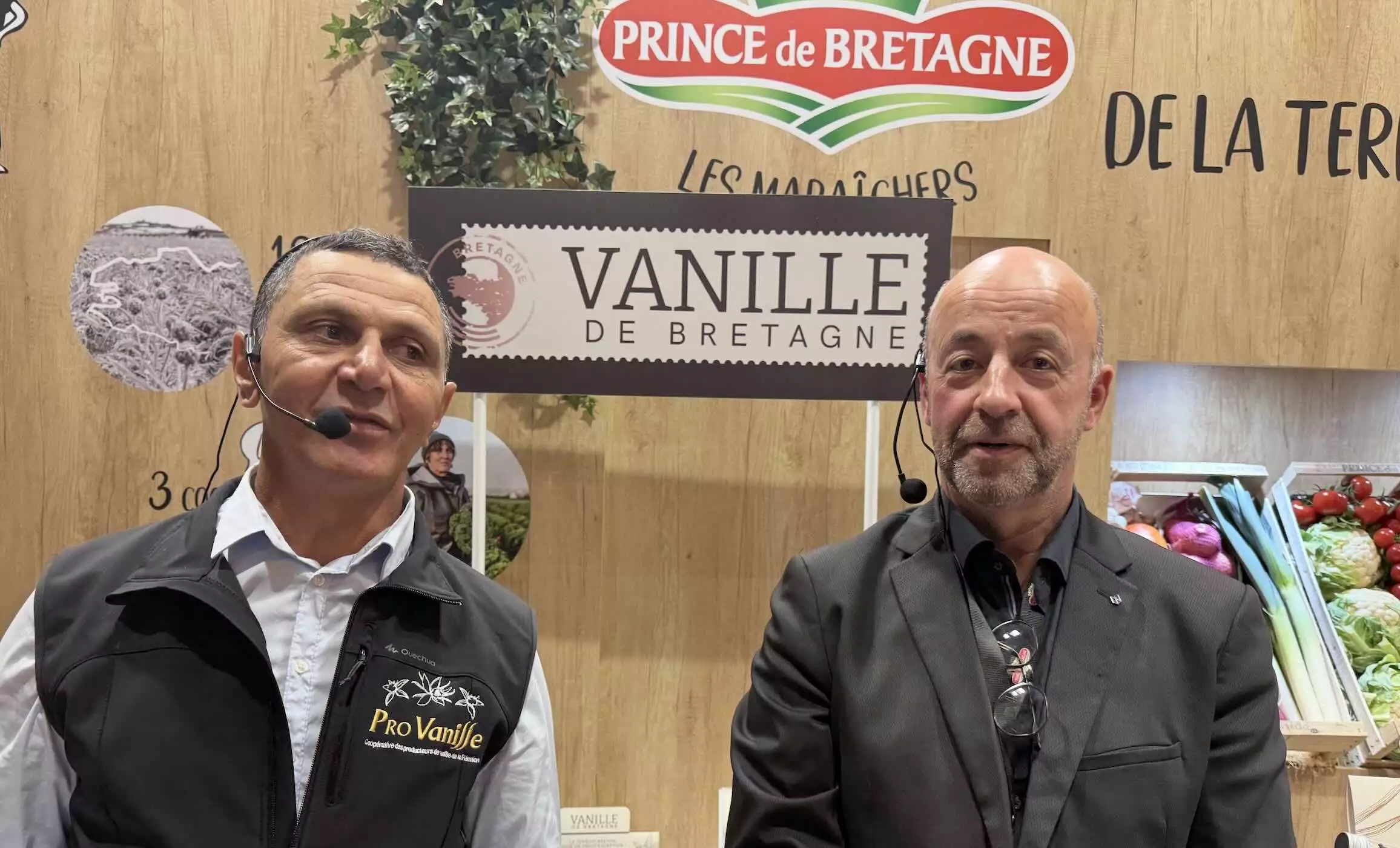 Willy Boyer (à gauche), président de la coopérative réunionnaise Pro Vanille et Marc Kerangueven, président du Cerafel
