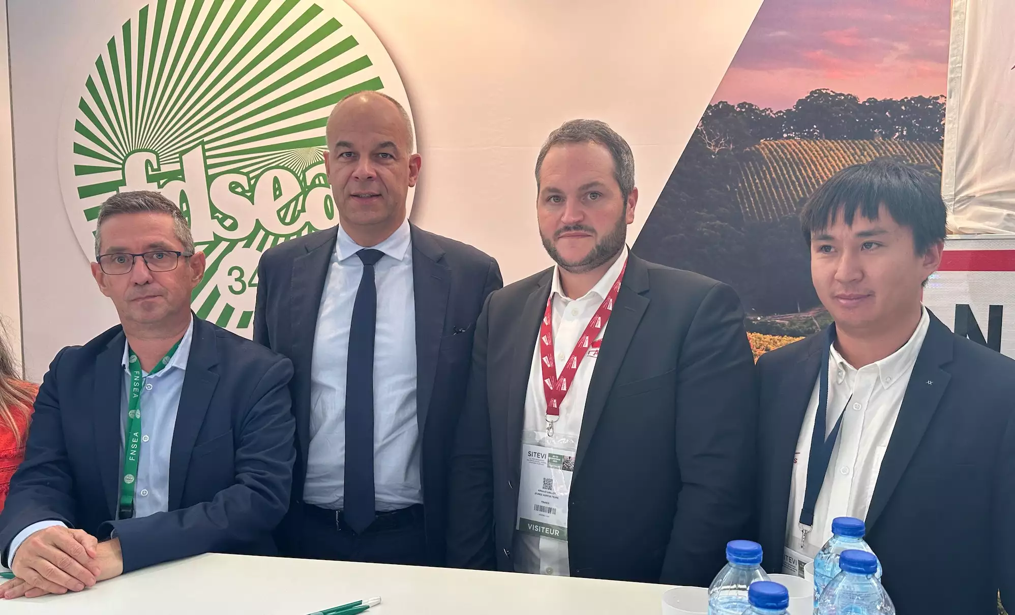 De gauche à droite : Jérôme Despey, 1er vice-président de la FNSEA, Arnaud Rousseau, président de la FNSEA, Arnaud Gaillot, président des JA et Benjamin Boillat-Rami, président des JA 34