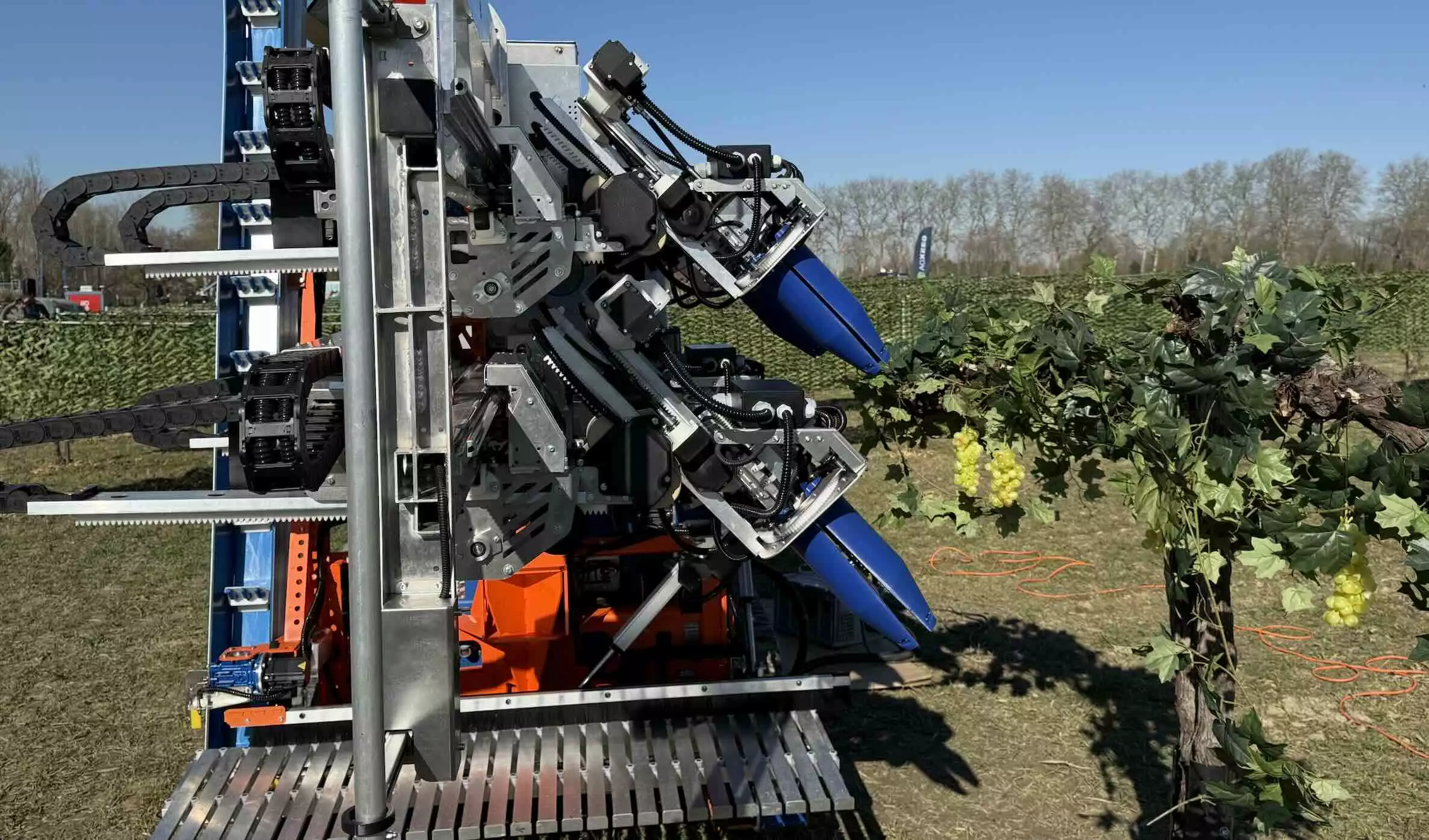 Après la pomme, Slopehelper démarre les tests en vigne