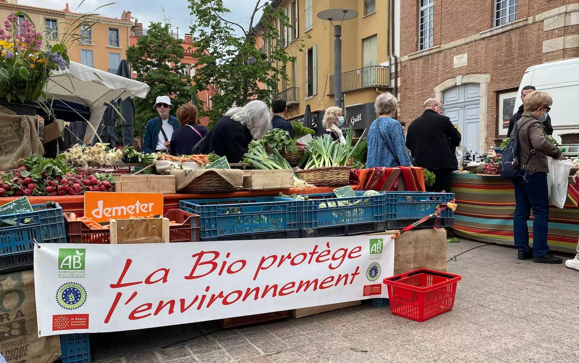 Portant sur la biodiversité, le climat, la santé des sols et la santé humaine, l’étude ne traite pas des impacts sur le bien-être animal et la création d’emploi dont les bénéfices avaient été documentés dans l’étude de 2016 (Crédit photo : R. Lecocq)