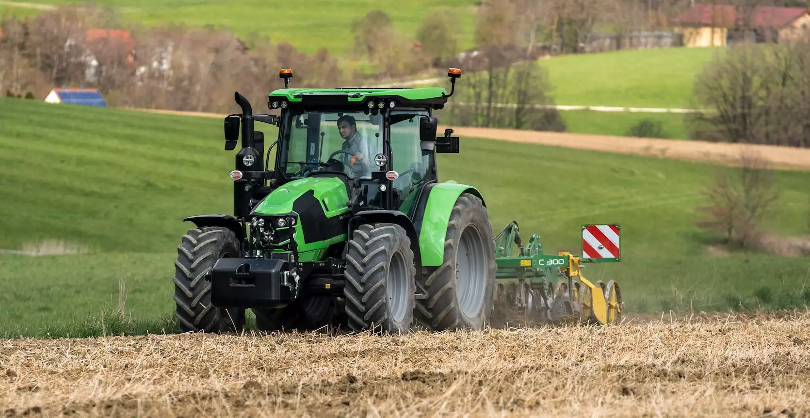 Les variantes de transmission reposent sur une boîte de vitesses à cinq rapports, offrant différentes options