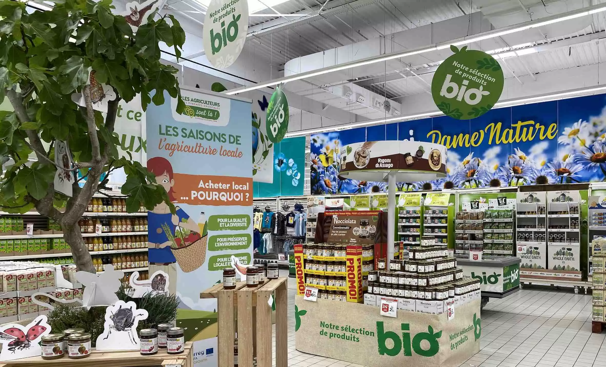 Par la place qu’elle occupe dans l’espace, les achats alimentaires, les budgets publicitaires ou la chaîne alimentaire, la grande distribution possède un pouvoir d’influence sans pareil, selon la FNH (Crédit photo : R. Lecocq)