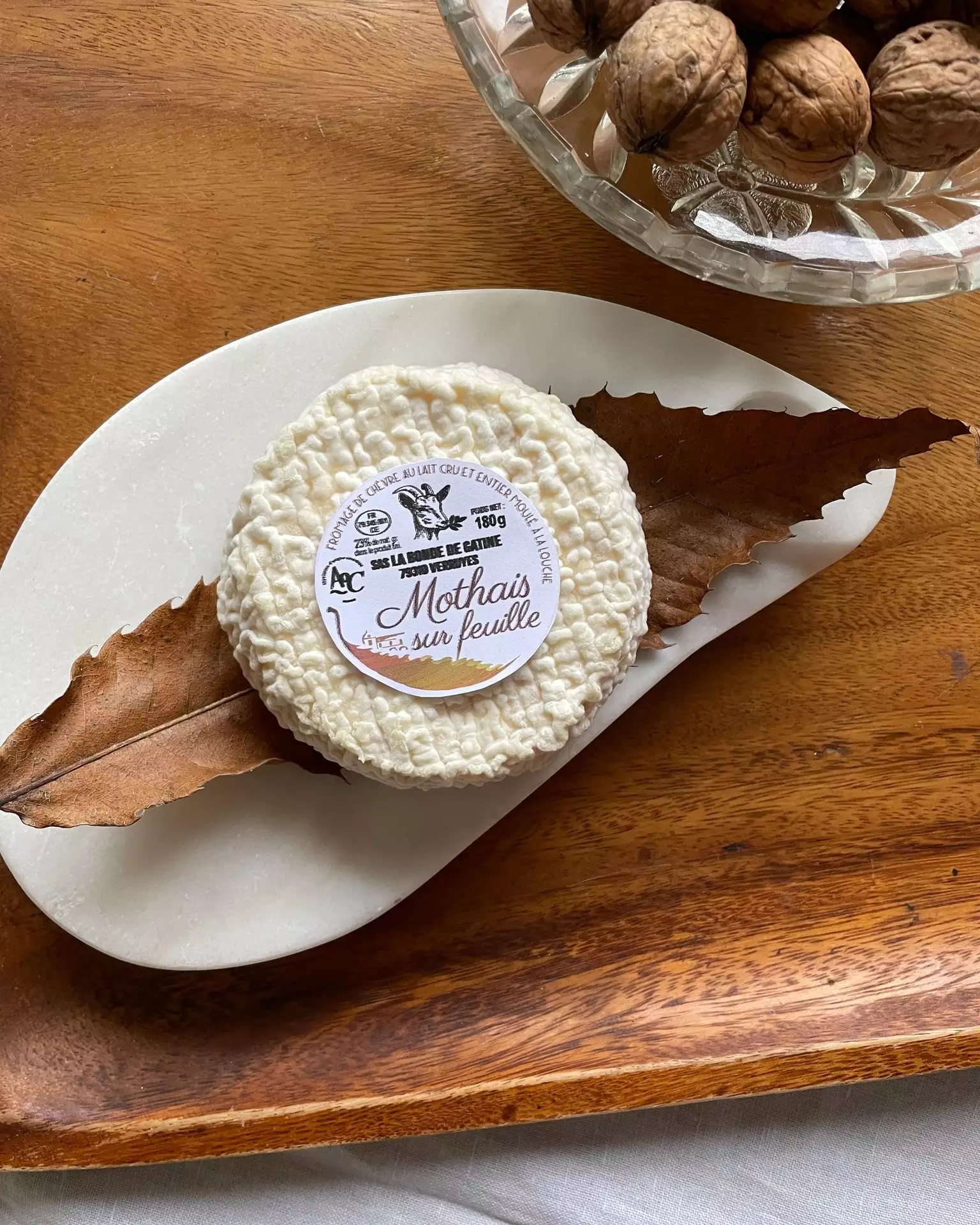 Le mothais sur feuille, délicieux fromage aux notes boisées vient d'être auréolé d'une AOP ©laiterie de Pamplie