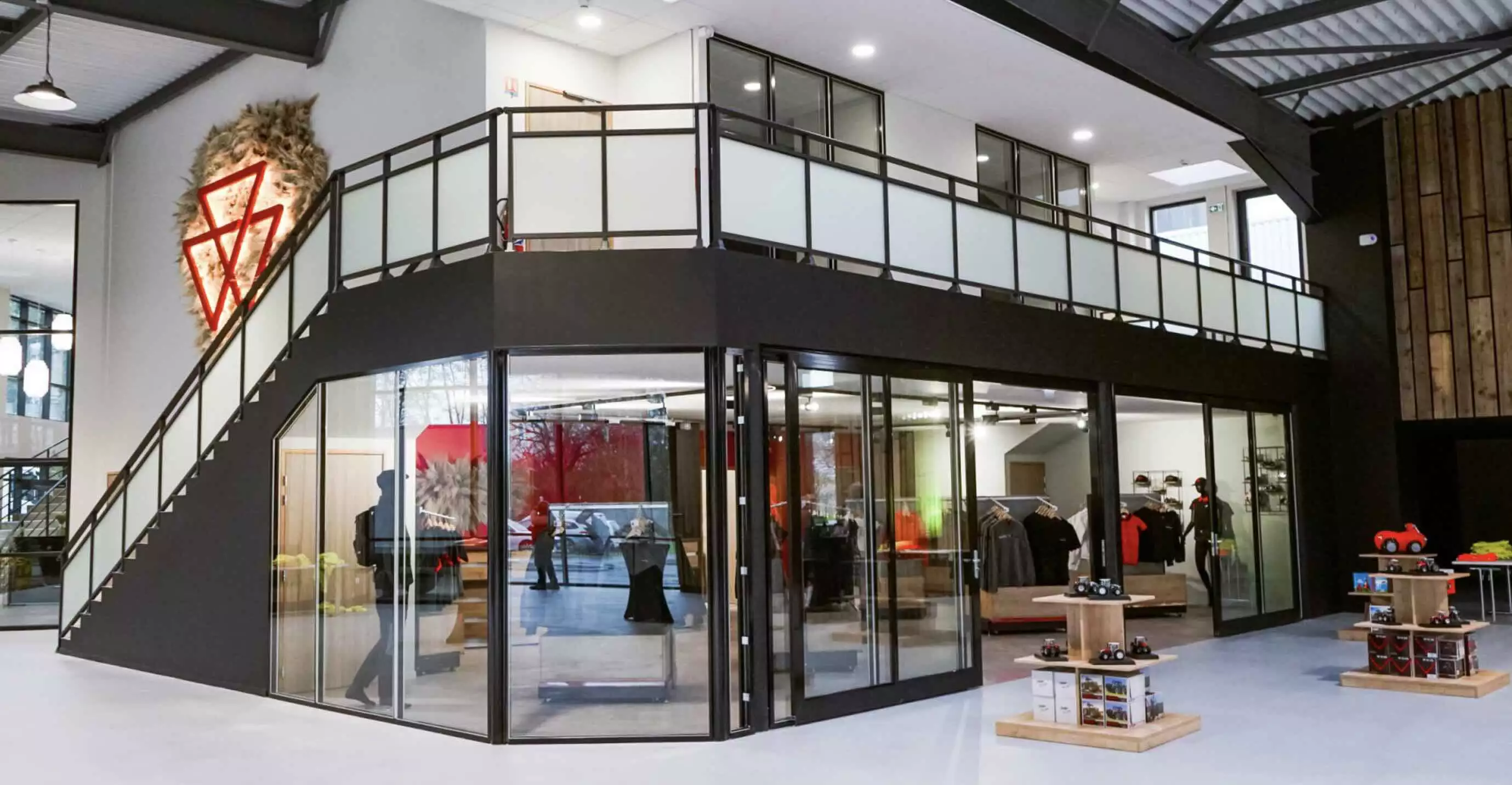 L&rsquo;Agrispace comprend des salles de r&eacute;union, un auditorium, un hall d&rsquo;exposition des produits et services, une boutique, un restaurant et un mus&eacute;e