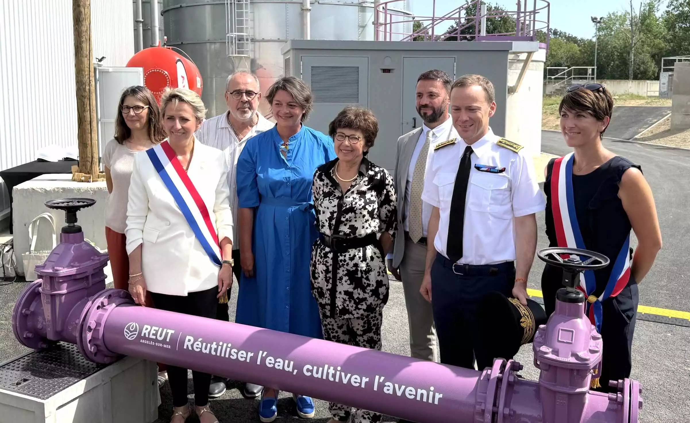 La ministre Monique Barbut et les porteurs du projet REUT à Argelès-sur-Mer le 20 juin 2026 © R. Lecocq