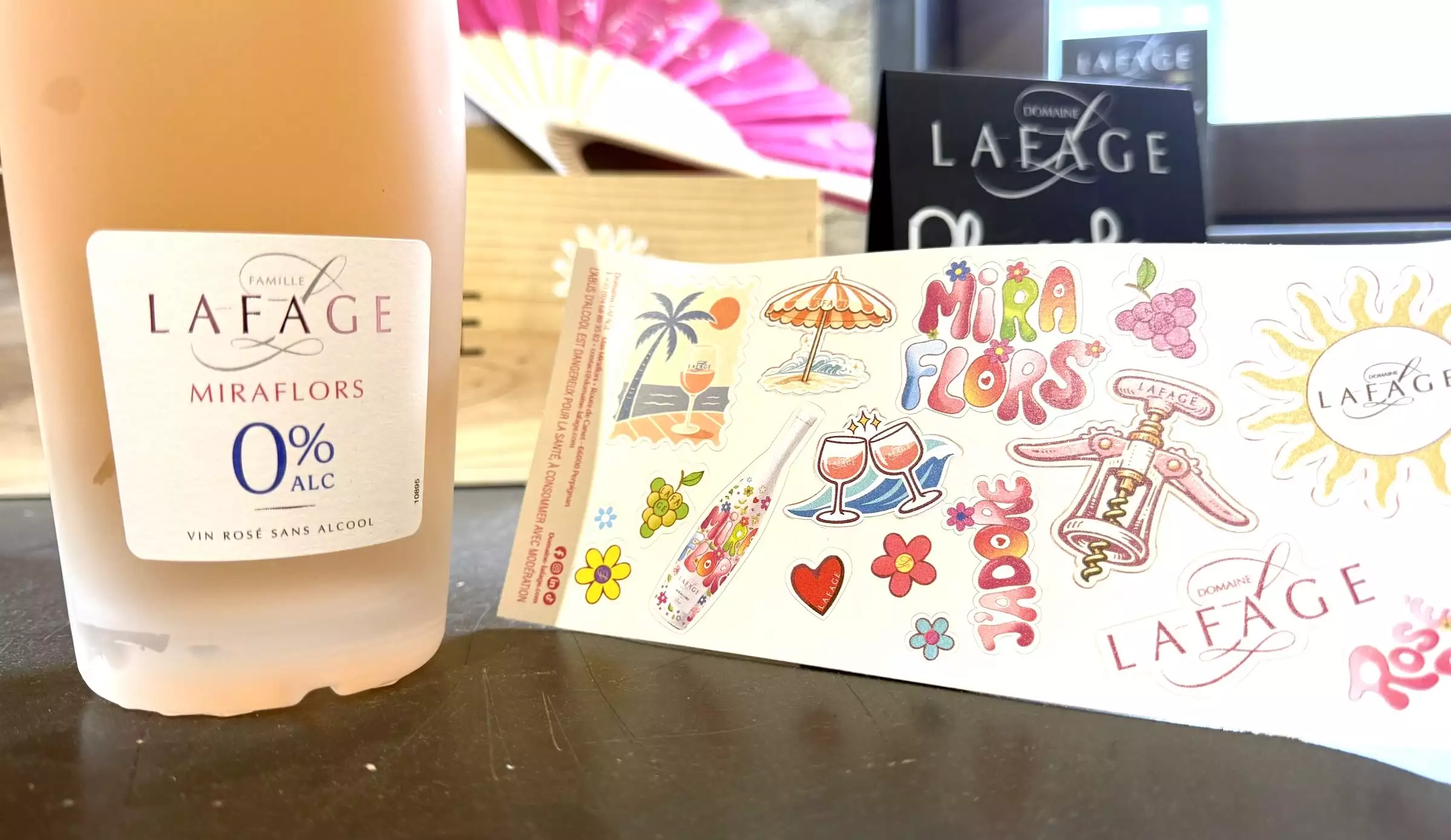 Le domaine s’est lancé en 2025 dans la production de vin No-Low, avec une variante à 0% vol. de son rosé emblématique Miraflors © R. Lecocq