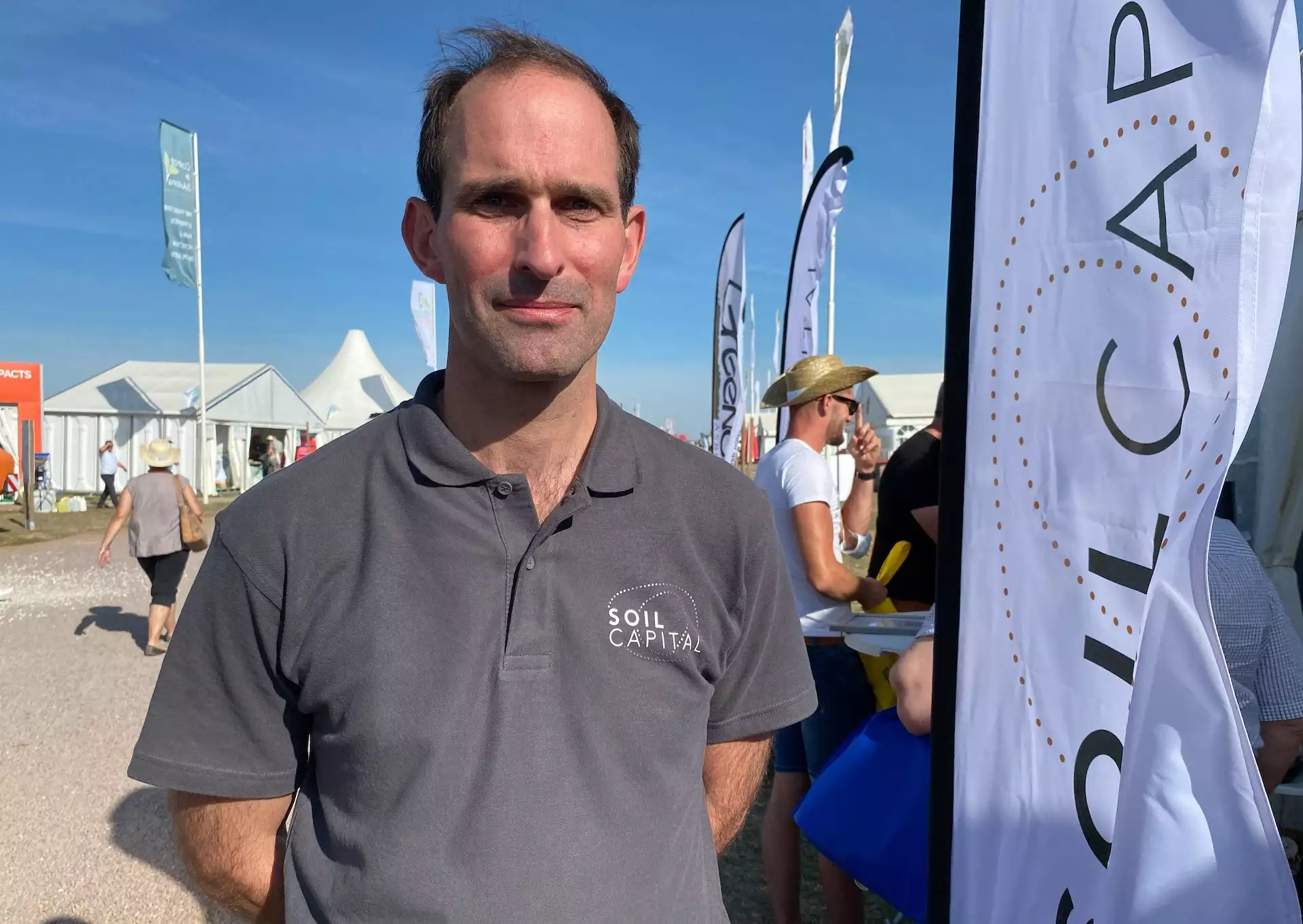 Chuck de Liedekerke, co-fondateur et CEO de Soil Capital : « Ces premières rémunérations consolident notre programme et confirment sa robustesse, aussi bien auprès des chefs d’exploitation que des acheteurs de certificats qui nous renouvellent leur confiance »
