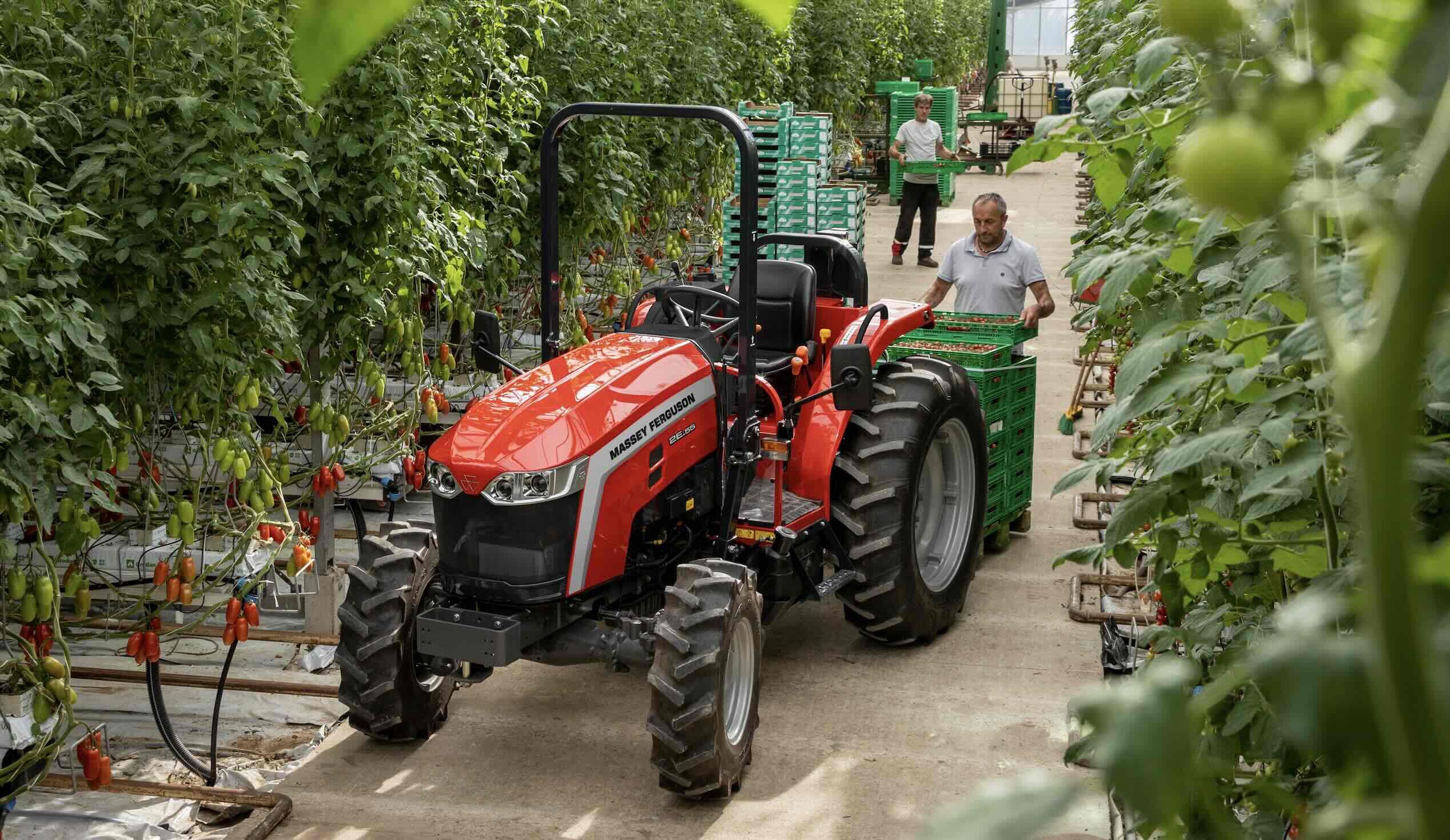 Les séries « E » arborent un niveau de spécifications moins élevé, offrant ainsi une alternative économique pour les applications moins exigeantes, les petites exploitations et l’entretien des espaces verts