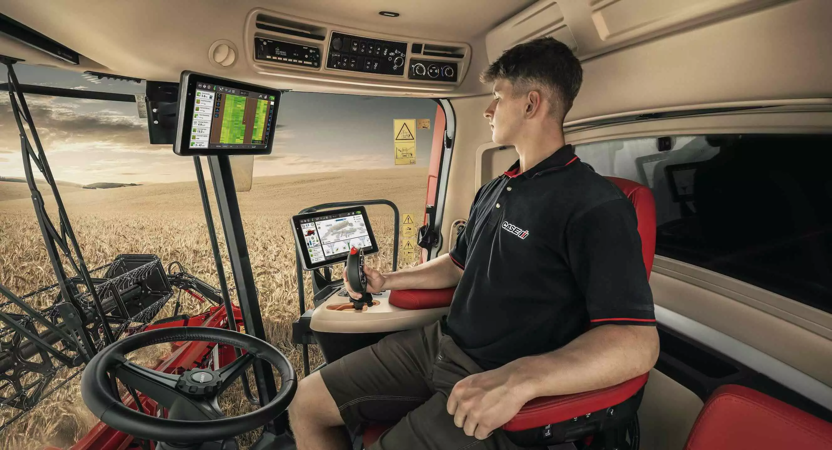 Les deux écrans Pro 1200 offrent une visibilité simultanée sur les données de la machine et sur les données agronomiques © Case IH