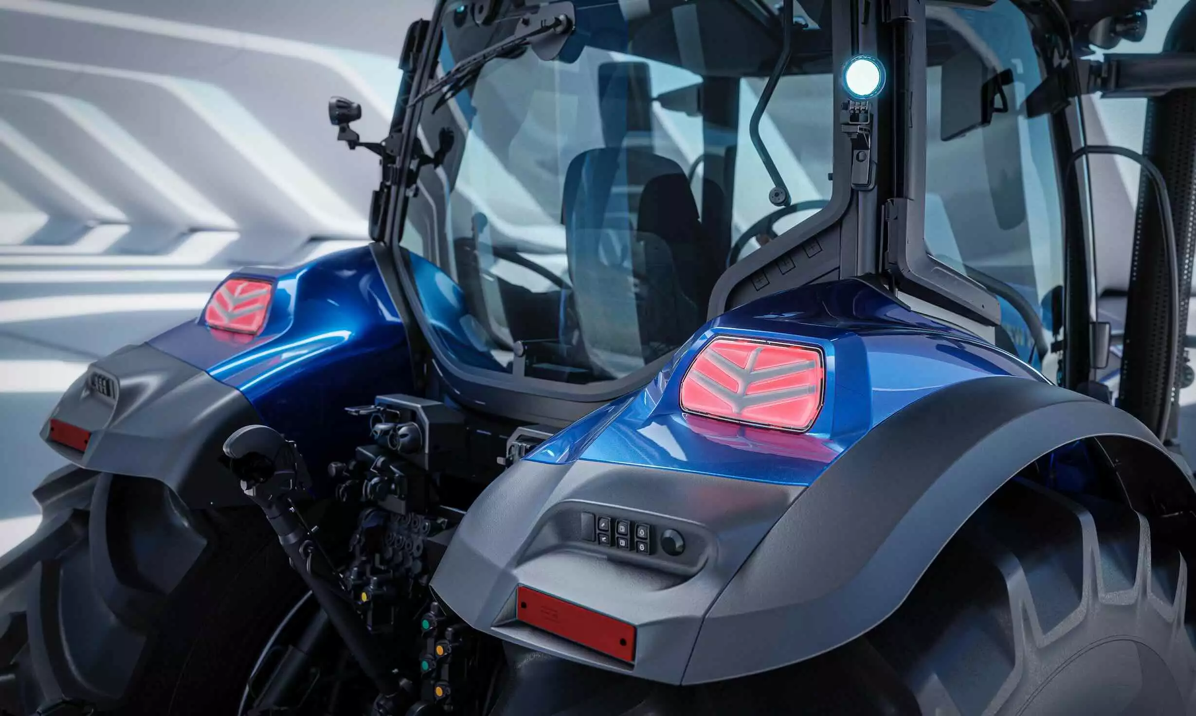 « A mesure que le design se déplace vers l’avant, ces formes fluides deviennent plus nettes et plus affirmées, exprimant énergie, maîtrise et confiance technologique » © New Holland