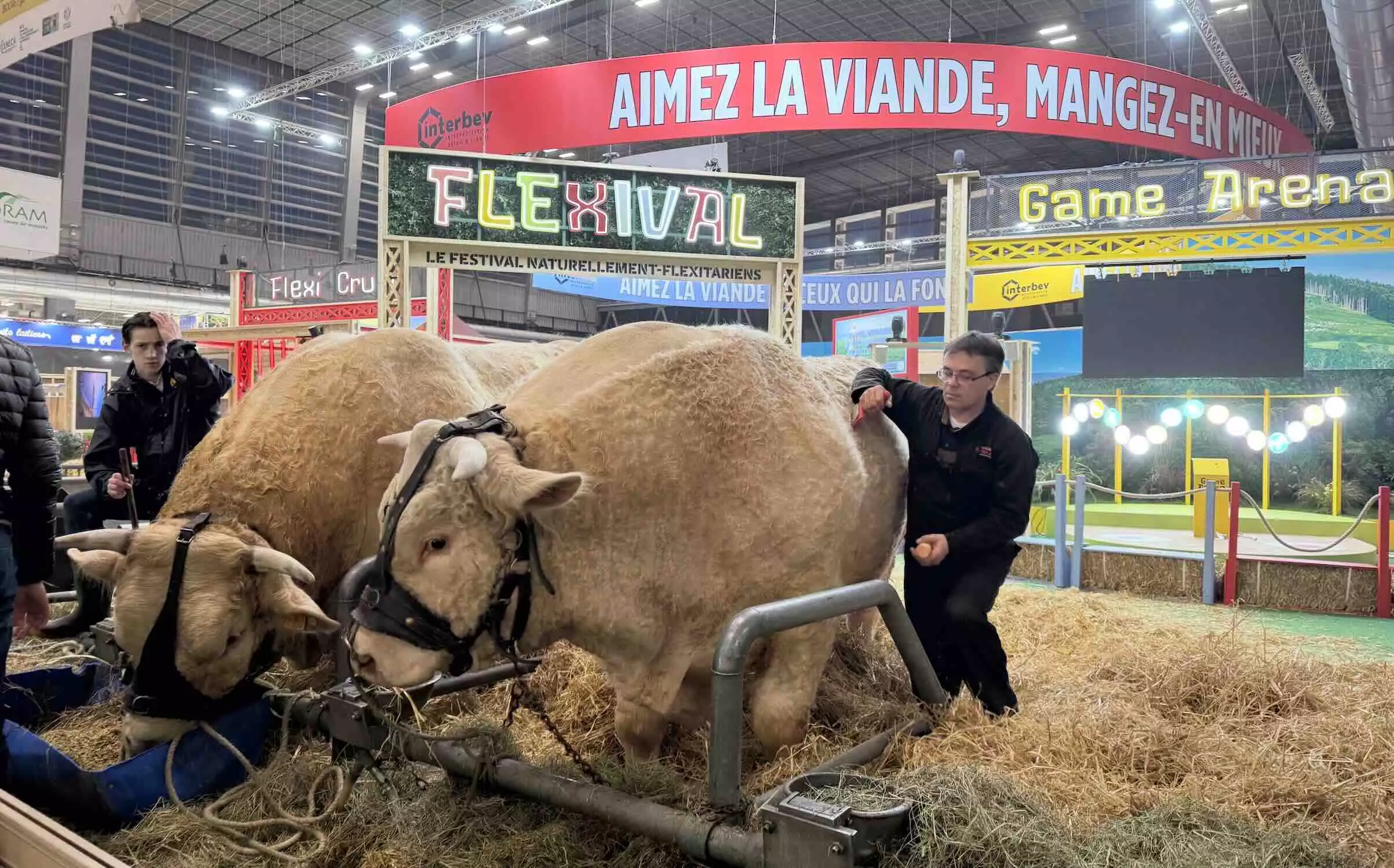 « Aimez la viande, mangez-en mieux » : tel, est depuis 2019, le message porté par Interbev, l’interprofession du bétail est des viandes, et consistant à manger la juste quantité d’une viande de qualité (Crédit photo : R. Lecocq)