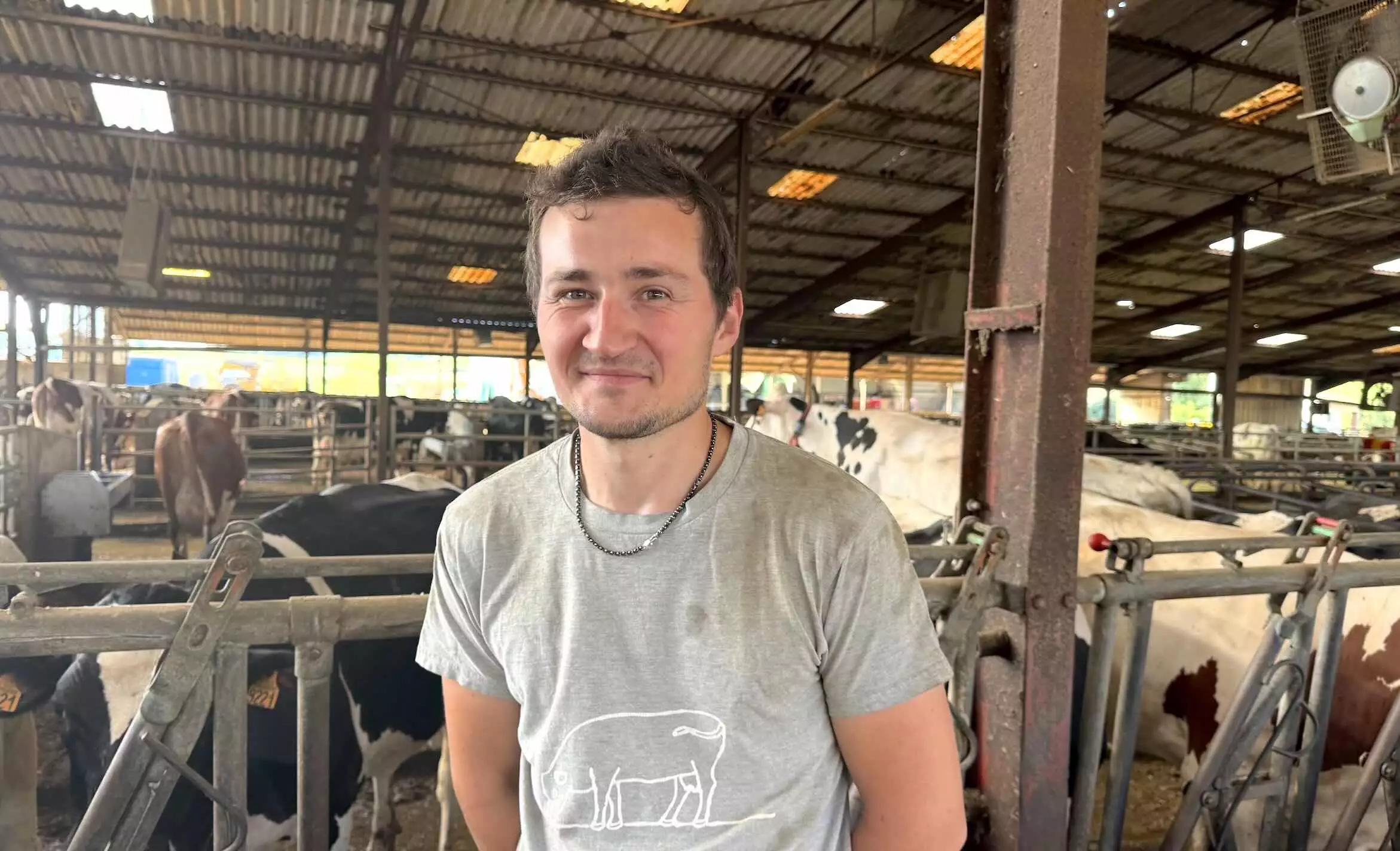 Valentin Gillet : « Ça fait plus d’un mois, les vaches accusent le coup » © R. Lecocq