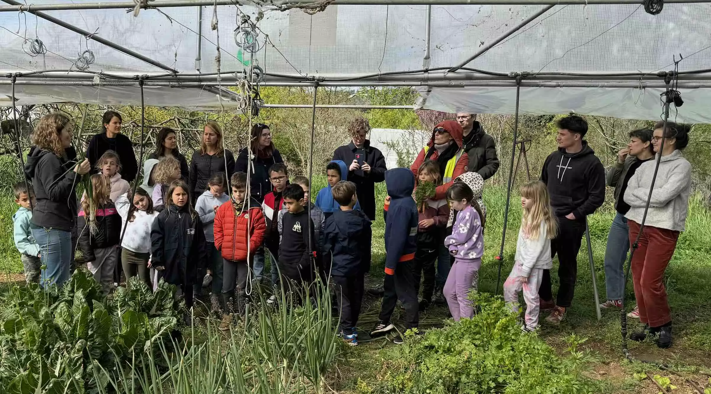 Sous l’égide de Maison d’éducation à l’alimentation durable, la commune réalise un travail de sensibilisation aux enjeux de l’alimentation ciblant tous les publics (Crédit photo : Ville de Mouans-Sartoux)