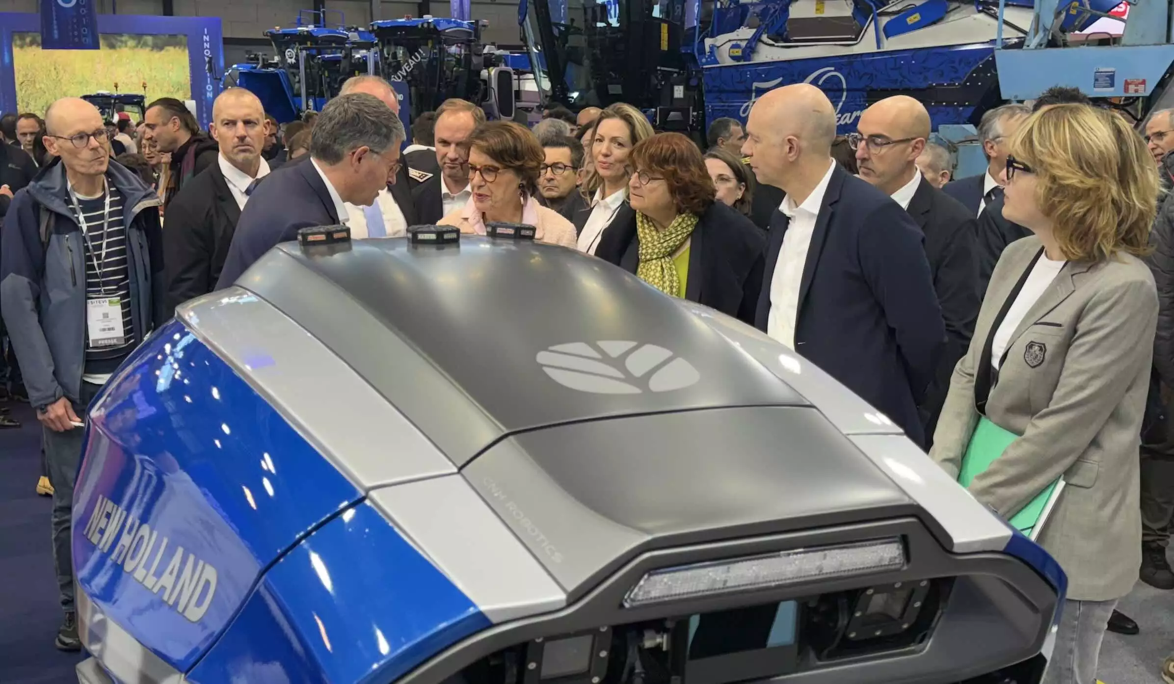 Annie Genevard, qui a jugé le Sitevi « magnifique » et les producteurs « très engagés », a vu des « choses formidables » en matière de machinisme